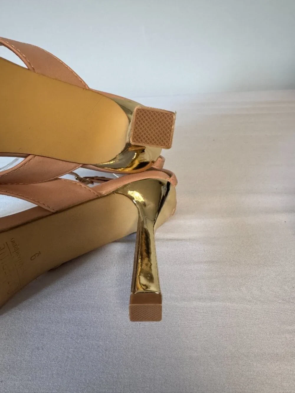 9 Catherine Malandrino Chacha Blush Pink Nude Ankle Strap Sandals Gold Heels